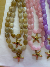 Load image into Gallery viewer, STARFISH NECKLACE
