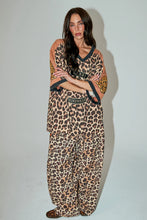 Load image into Gallery viewer, SABBI THE SABBI KINDNESS OVERSIZED TEE

