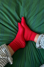 Load image into Gallery viewer, HER SOCKS (MC COTTON) - CLASSIC RED
