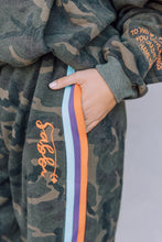 Load image into Gallery viewer, SABBI - THE NAME YOURSELF TRACKPANTS
