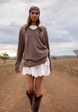 Load image into Gallery viewer, Peter Bill Sarah Sweater
