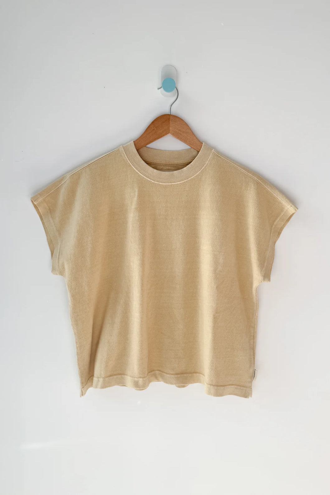 LE BON SHOPPE JEANNE TEE - BUTTER