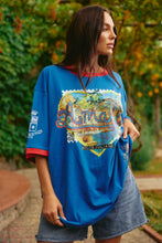 Load image into Gallery viewer, SABBI THE VERY OVERSIZED LOVE NOTES TEE - AMALFI - BLUE
