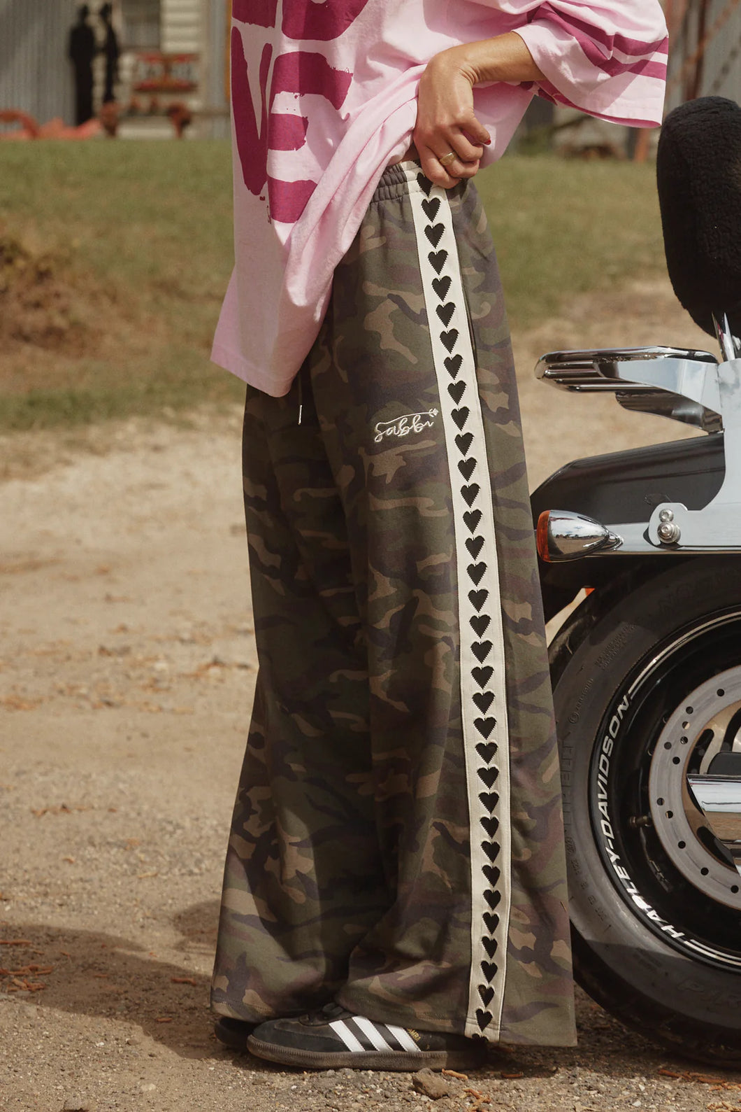 SABBI THE RAVING HEARTS PANTS - CAMO