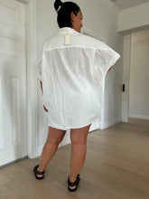 Load image into Gallery viewer, Oversized Cuff Hem Shirt Off White
