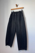 Load image into Gallery viewer, LE BON SHOPPE - ARC PANTS BLACK DENIM
