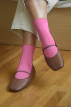 Load image into Gallery viewer, HER SOCKS (MC COTTON) - BRIGHT PINK
