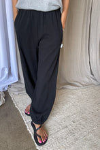 Load image into Gallery viewer, BALLOON PANTS - BLACK
