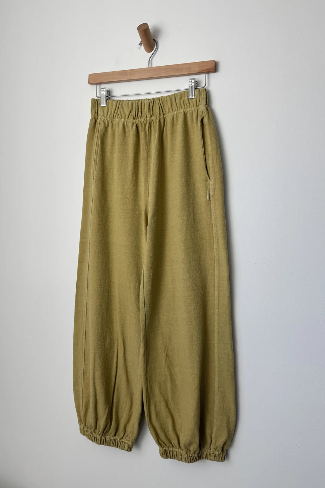 LE BON SHOPPE BALLOON PANTS - OCHRE