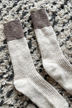 Load image into Gallery viewer, COLOR BLOCK COTTAGE SOCKS - OATMEAL / FLAX
